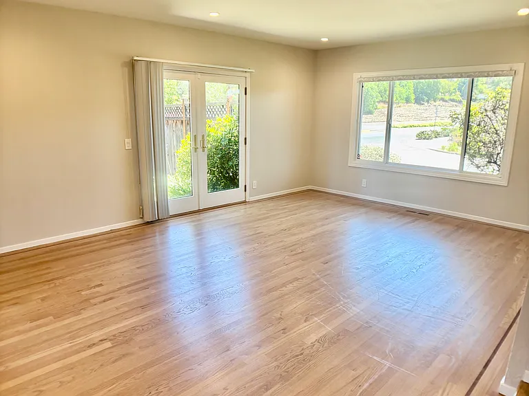 1405 Cree Rd — Photo 9