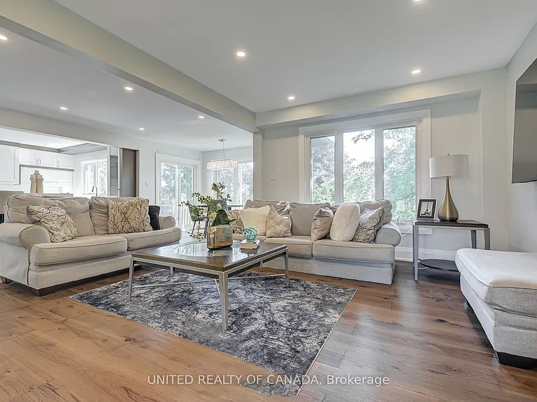 615 Sandford St — Photo 11