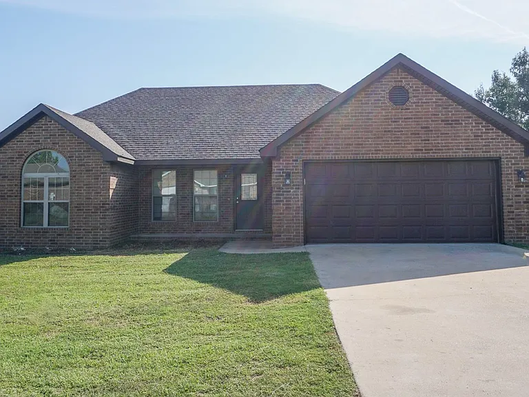 233 County Road 416 — Photo 1