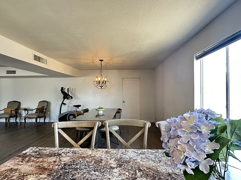 2802 E Dahlia Dr — Photo 8