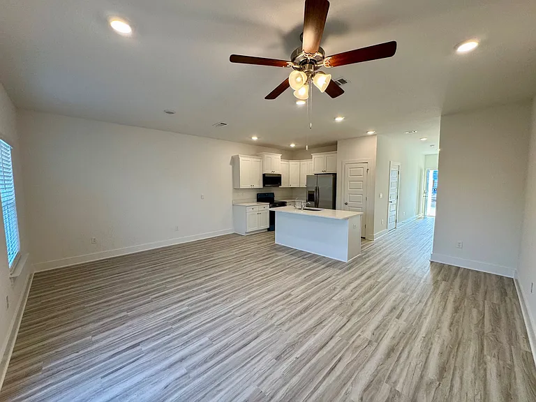 231 Salt Creek Ln — Photo 4