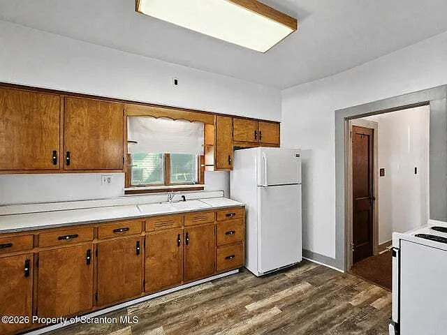 132 Smith St — Photo 3