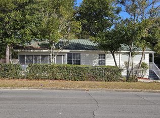 402 E Robinson Ave, Crestview, FL 32539