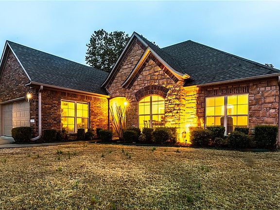 5th image of 2456 N Southwick Dr
