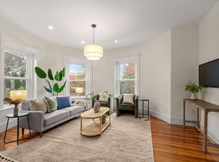 1 Auburn Ct #2, Brookline, MA 02446