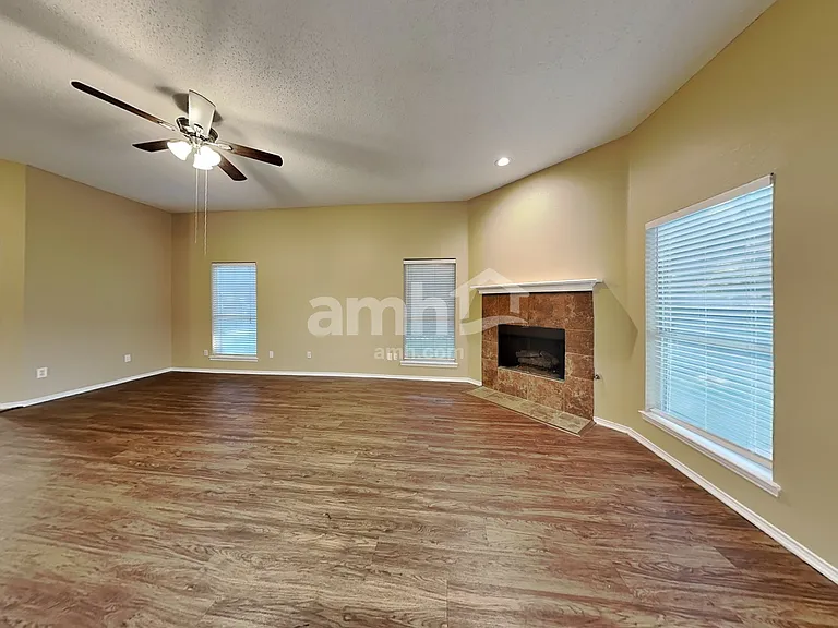 260 Beech Dr — Photo 5