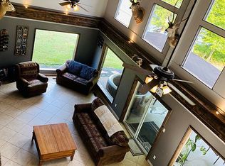 112 Linden Rd, Village Mills, TX 77663