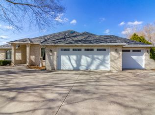420 E Pine Meadow Ct, Morris, IL
