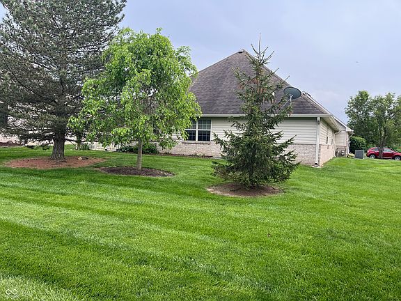3rd image of 1604 Stonewall Dr