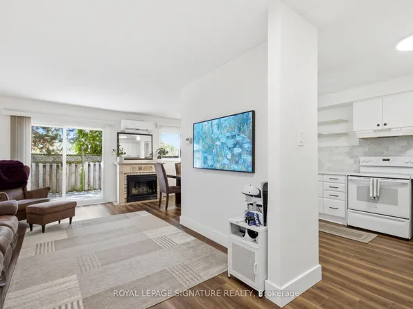 2440 Bromsgrove Rd Unit 45, Mississauga, ON L5J 4J7
