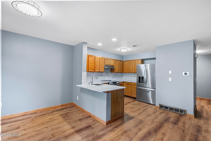 5th image of 67 Harvard Road
