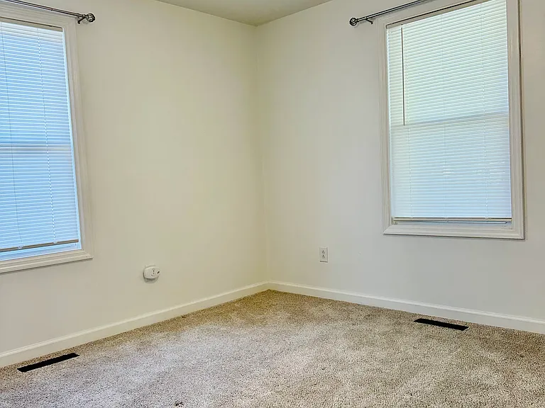 808 Hibner Ave — Photo 12