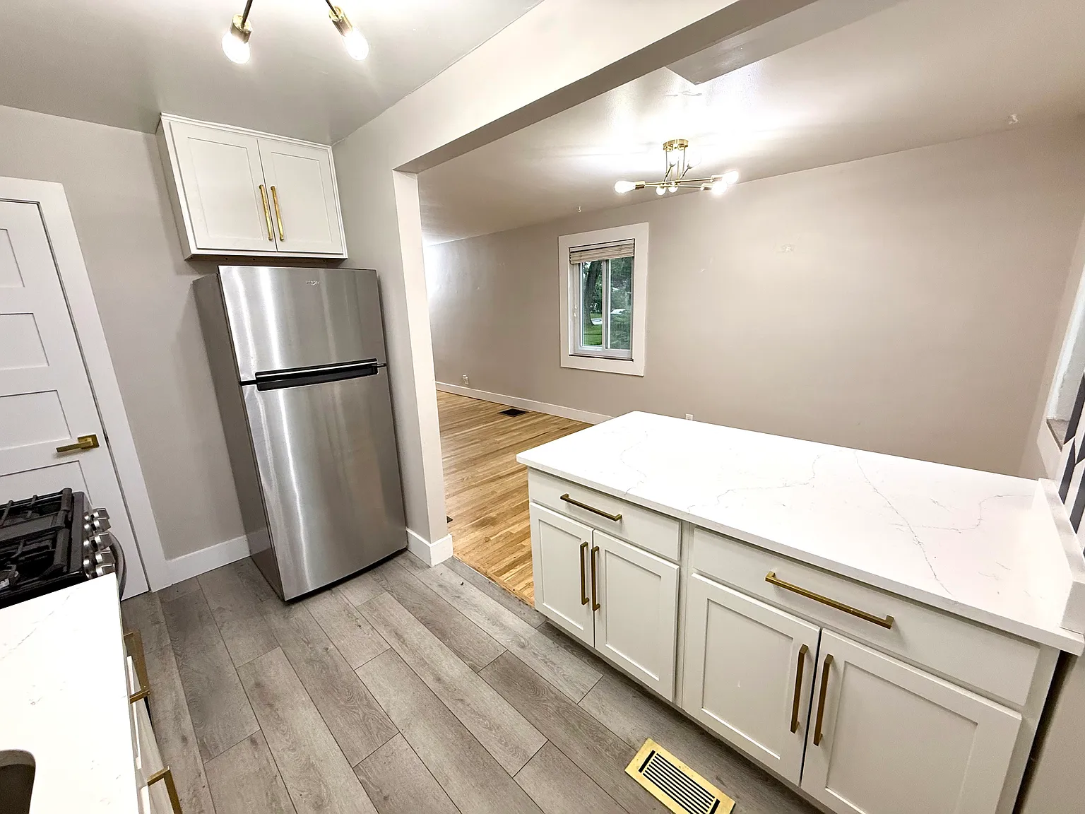 2 bed, 1300 sqft, $1,249 — Photo 4