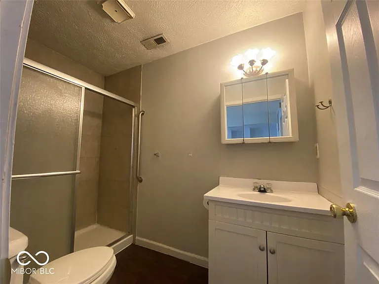 205 Baronne St — Photo 11