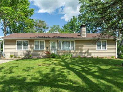 8401 England St, Overland Park, KS, 66212