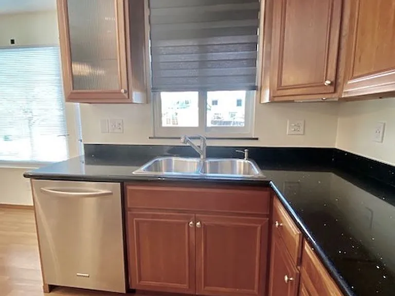 8065 Vectra Dr — Photo 13