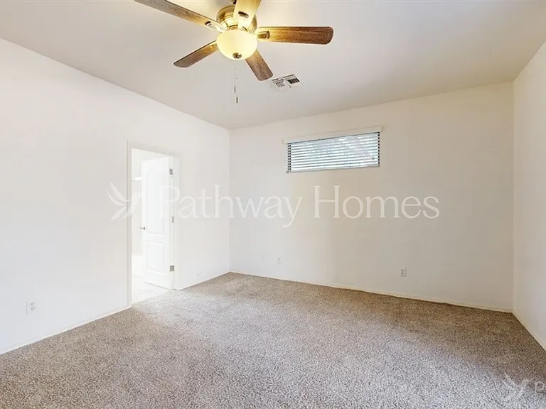 8718 N 57th Ln — Photo 9