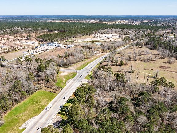 4th image of 17645 Fm 2090 Rd