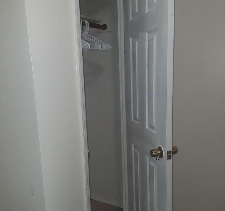 1st image of 9512 98th St