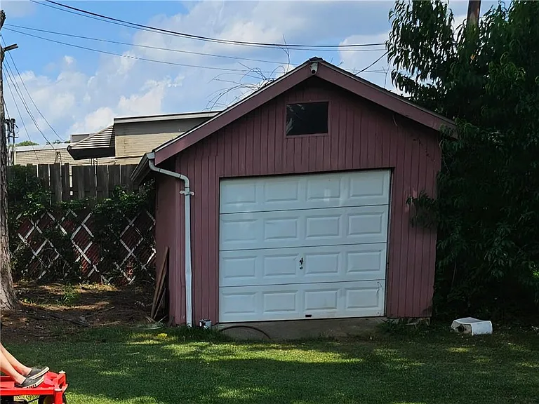 1499 Hammack Dr — Photo 18