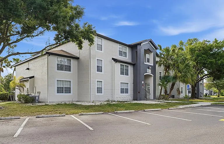 Lakes at North Port Apartments — Photo 35