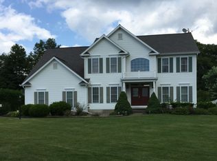 6 Montery Rd, Schenectady, NY 12303