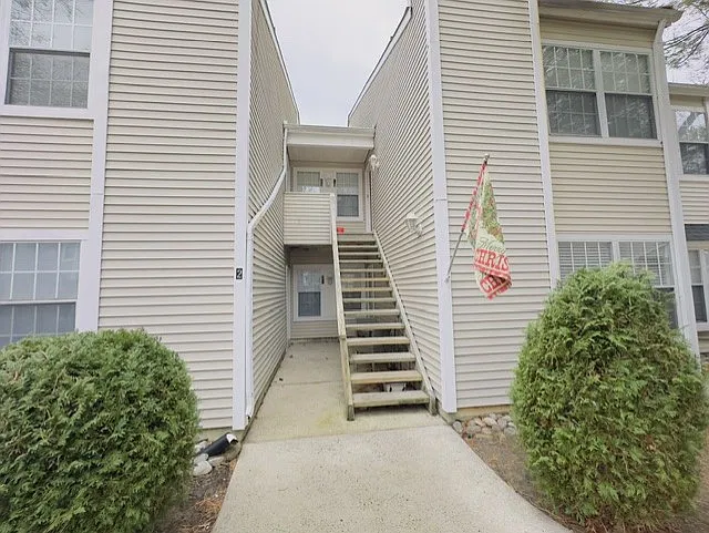 21 Chesapeake Dr