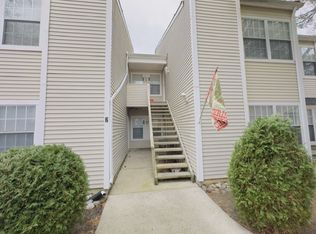 21 Chesapeake Dr, Absecon, NJ 08205