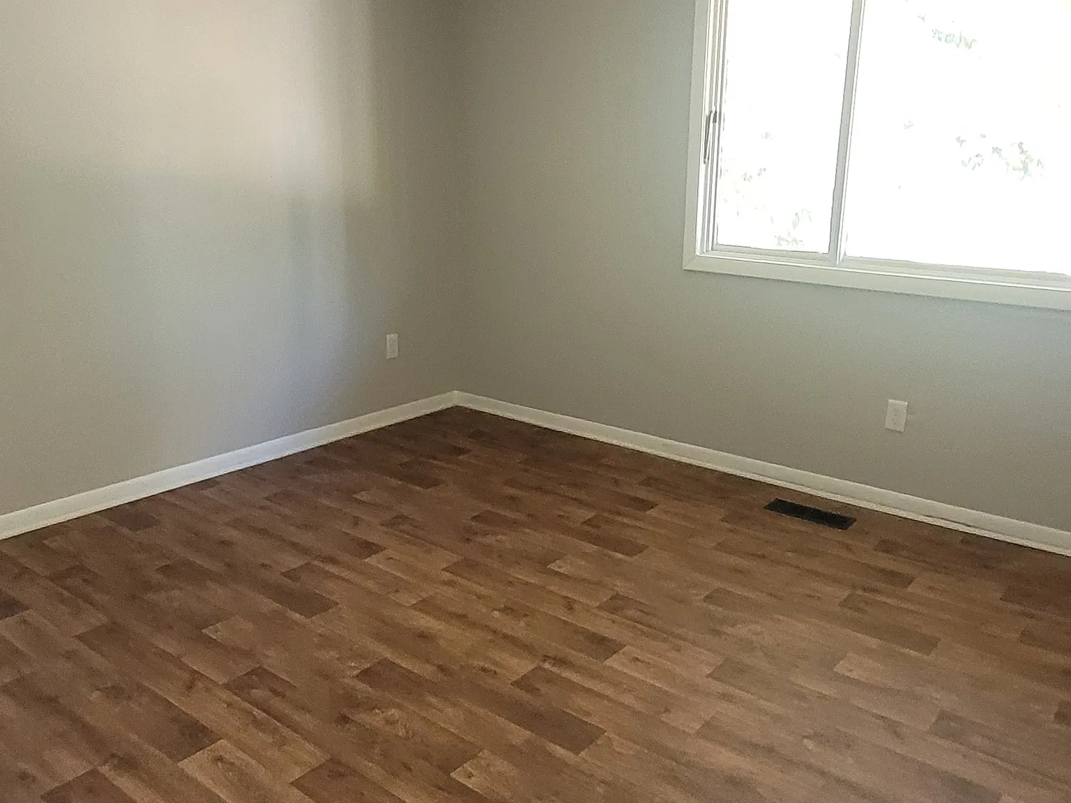 2 bed, $695 — Photo 4