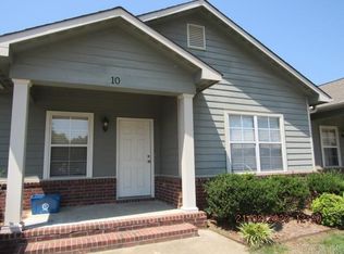 1410 Robins St APT 10, Conway, AR 72034