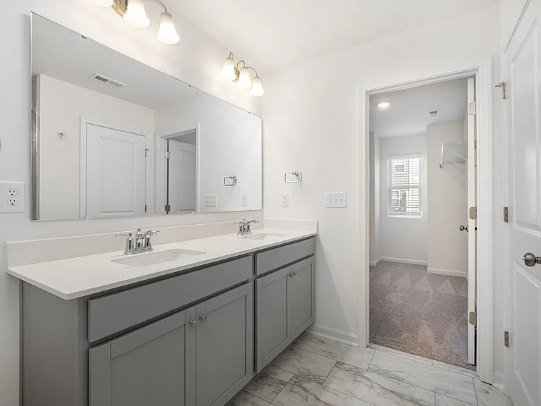 3121 Lilac Grove Dr — Photo 10