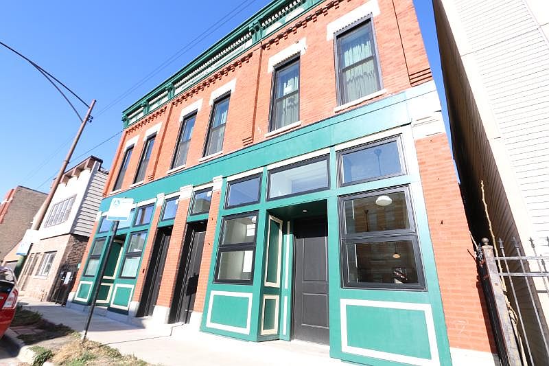 1st image of 1316 W Erie St #1