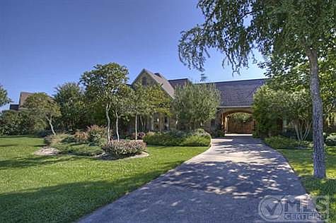 2nd image of 129 Crest Canyon Dr