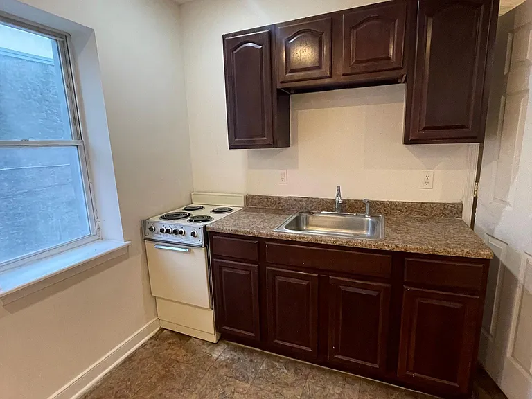 3427 N 2nd St #2R — Photo 3