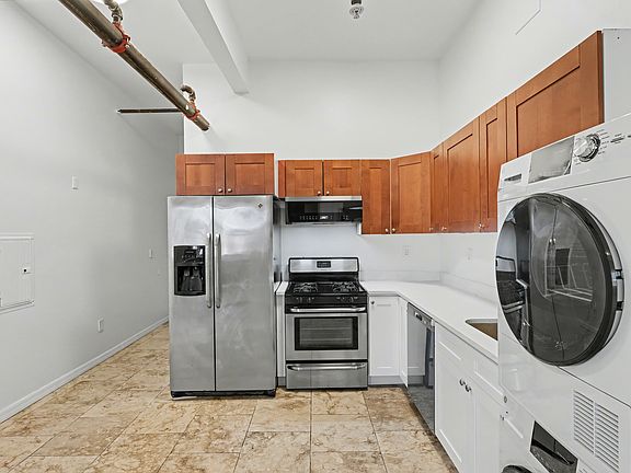 2nd image of 850 Grand Ave Unit 201