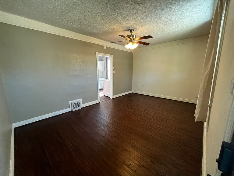 Front living space