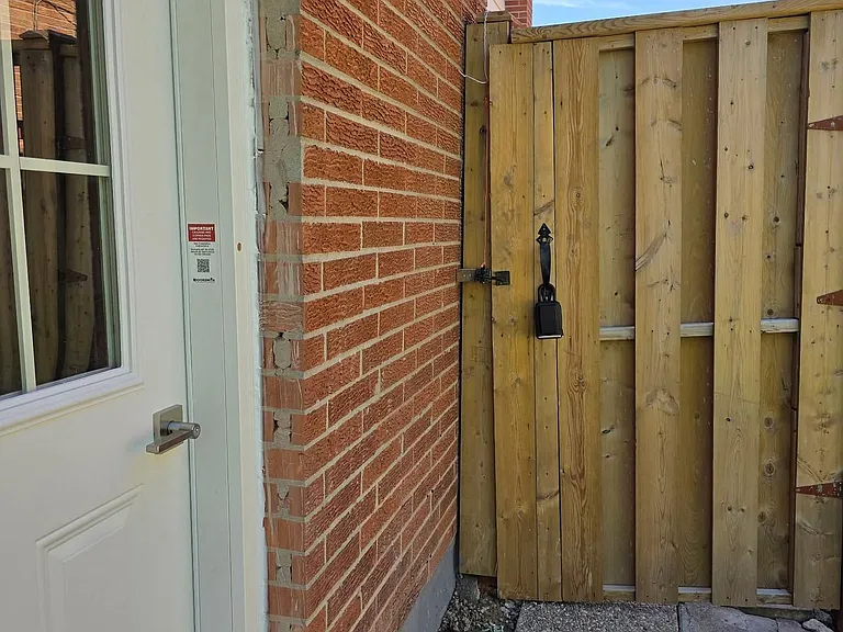 157 Angus Dr #BASEMENT — Photo 10