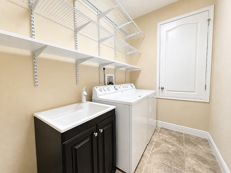 8146 Jailene Dr — Photo 18