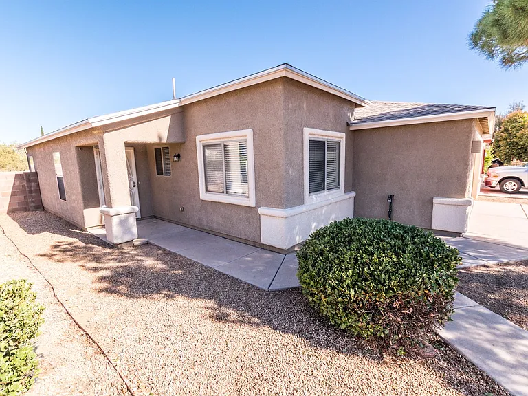 4835 E Forino Pl — Photo 2
