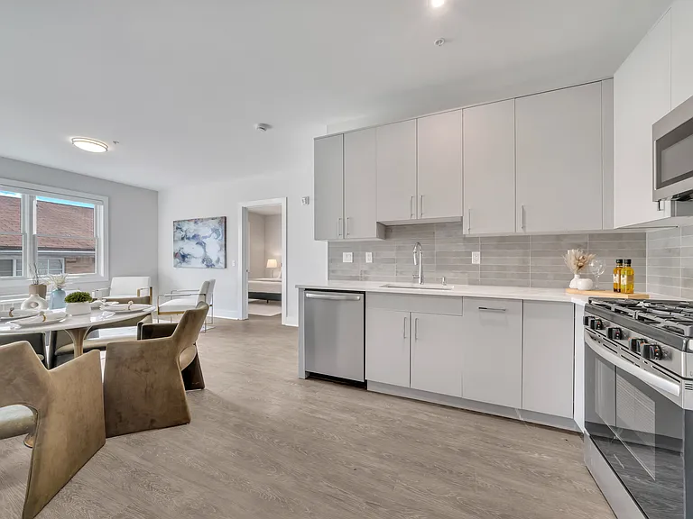 491 Walker St #3F — Photo 9