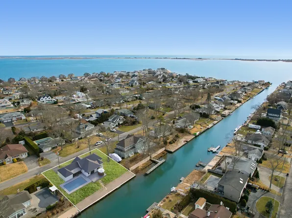https://photos.zillowstatic.com/fp/ac3208bf93ccbb090c1c0f0c9c9d0d34-p_e.webp