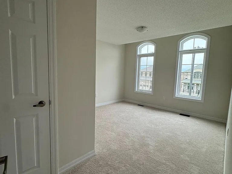 232 Warden St — Photo 19