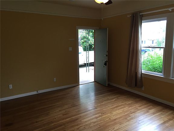 3rd image of 5011 Evans Ave #A