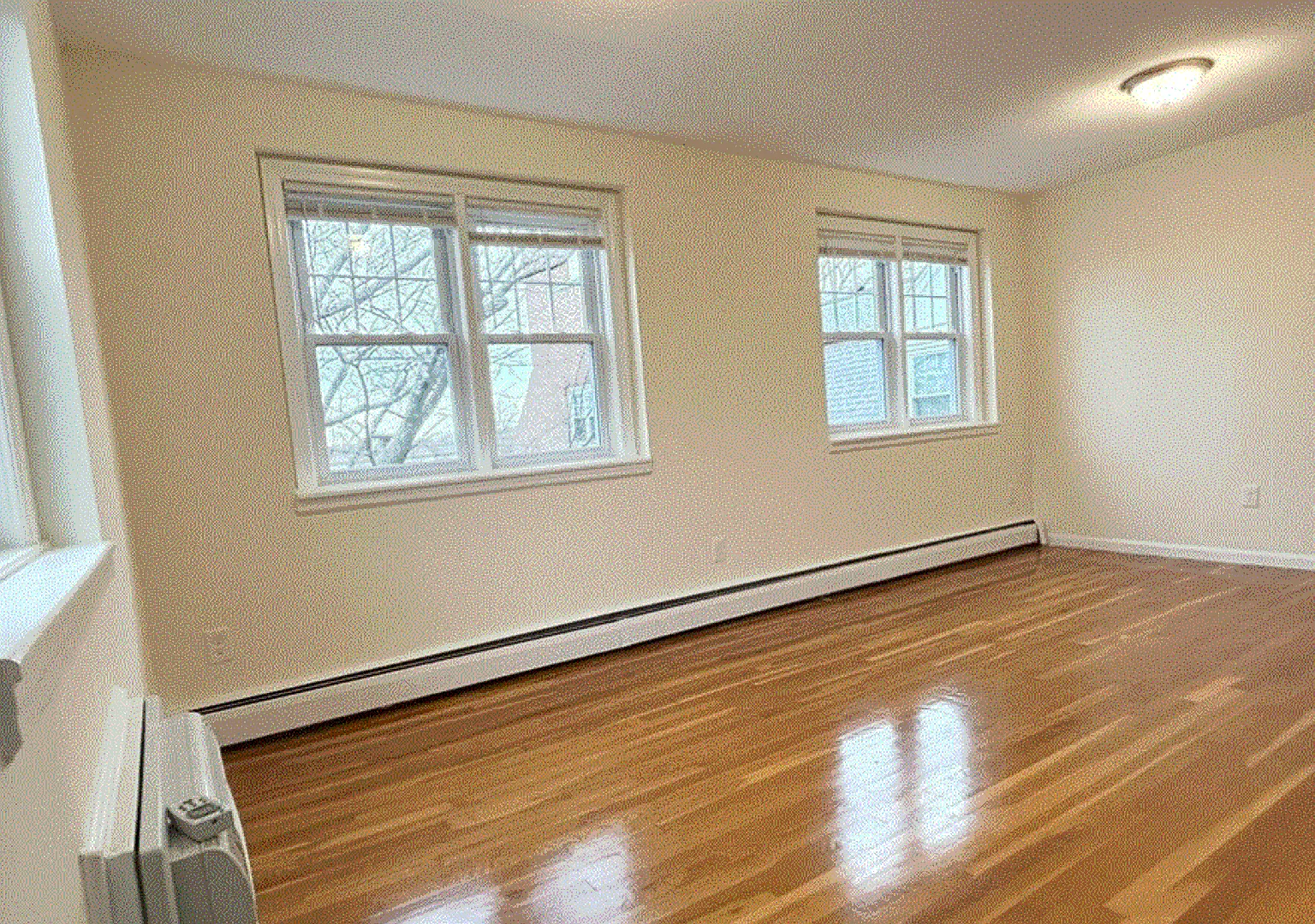 2020 Commonwealth Ave — Photo 4