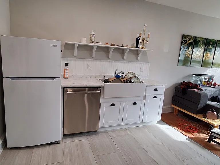 1027 E Center St — Photo 3