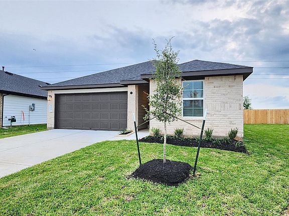 3rd image of 3610 Lanercost Ln