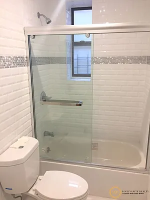 Rented by Your Vanity Realty | media 25