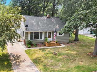 2167 Leif Ave, Norton Shores, MI