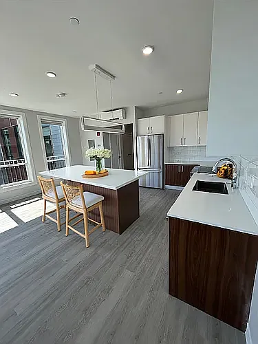 Residences at Sharon Gallery — Photo 28