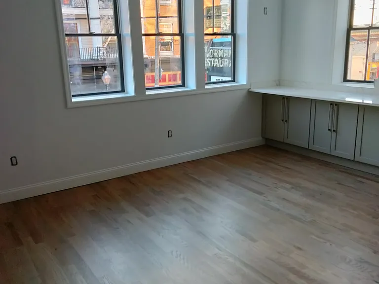 157 Main St #1 — Photo 6